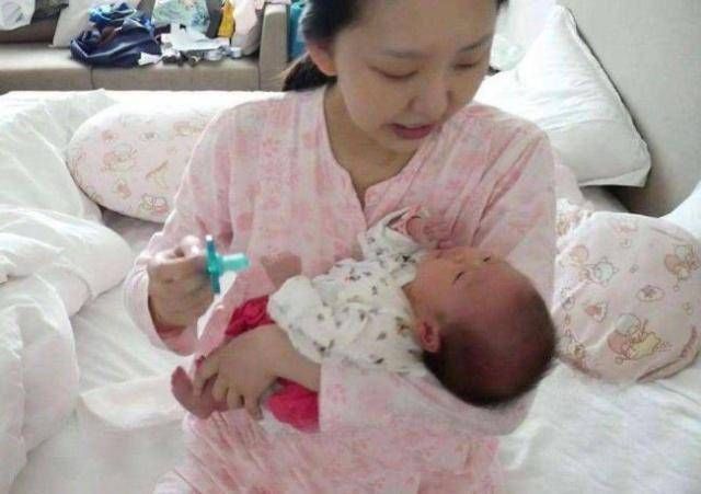 小宝宝|新生儿100天内,妈妈尽量少做三件事,对宝宝发育有好处