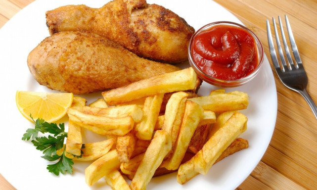 食物|医生告诫有胃病的人，要少吃5种食物，吃得越多，胃病越严重