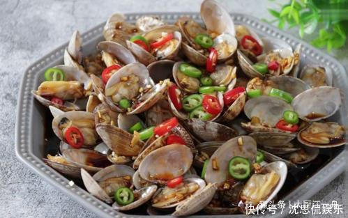 酱油|花蛤又出新吃法,不炒也不炖,加上酱油和蚝油,3分钟就能做好