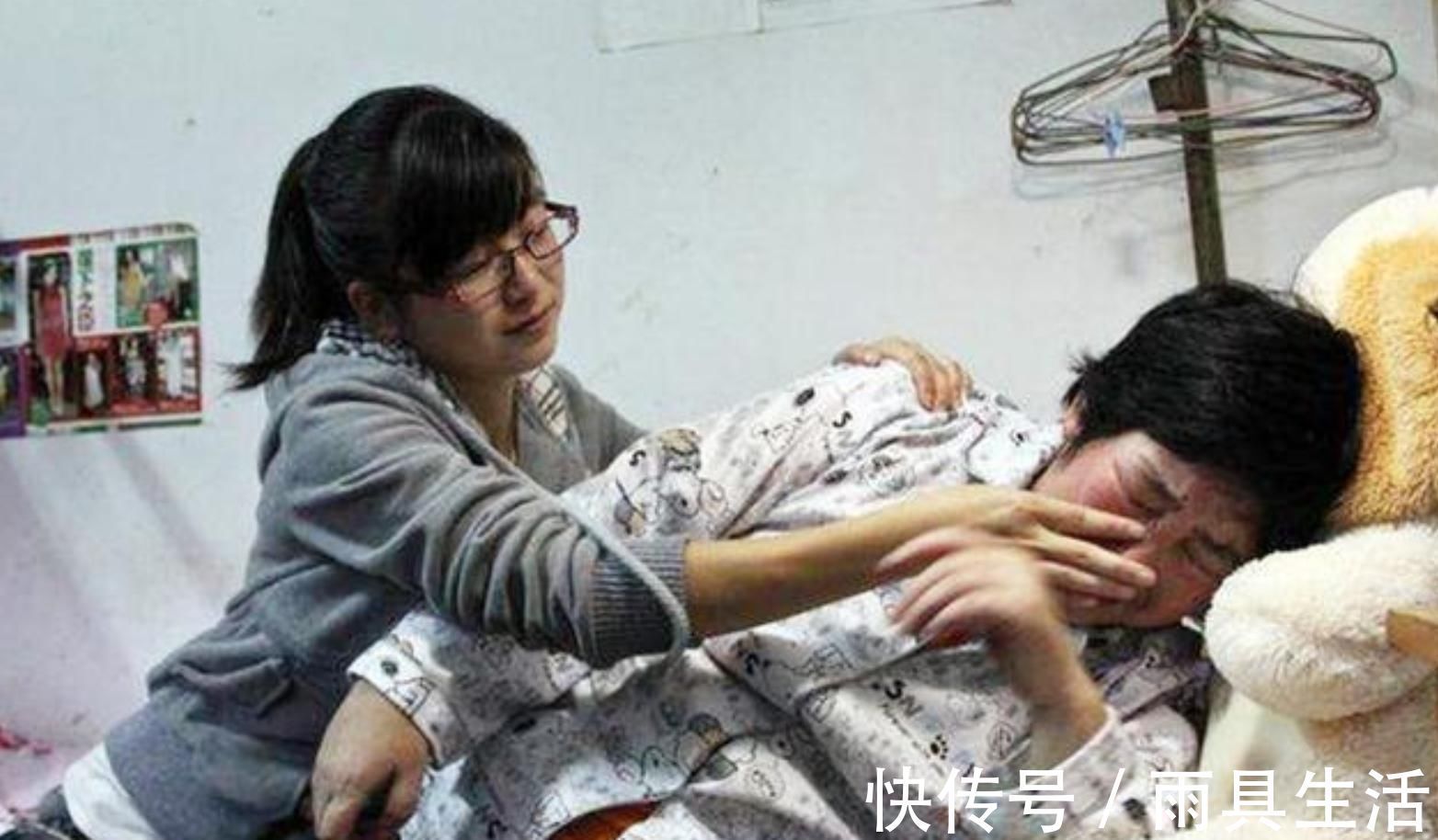 高龄|46岁妈妈偶遇46岁奶奶,明明是同一年龄,差距不是一星半点