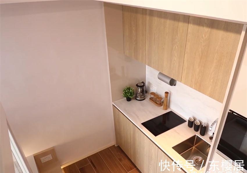 小两口|小两口买下21㎡婚房,巴掌大的家挤出“双客厅”,生活去繁从简