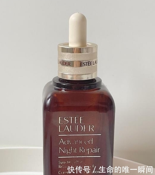 精华 女人40岁左右抗衰老,值得推荐的护肤品好物