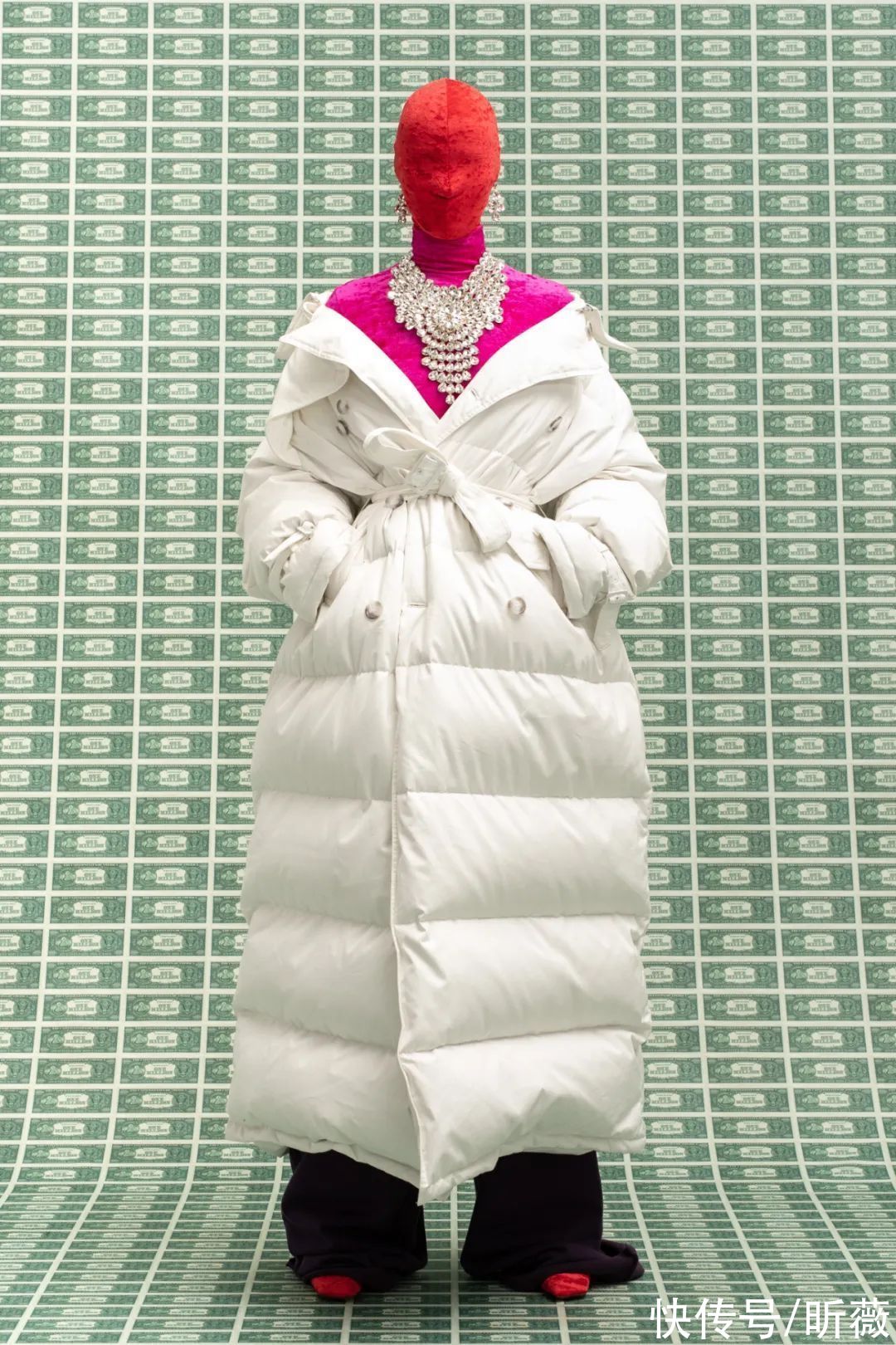 moncler 谁说它是时尚绝缘体？这些羽绒服一样绝美百搭，抗冻还得靠它