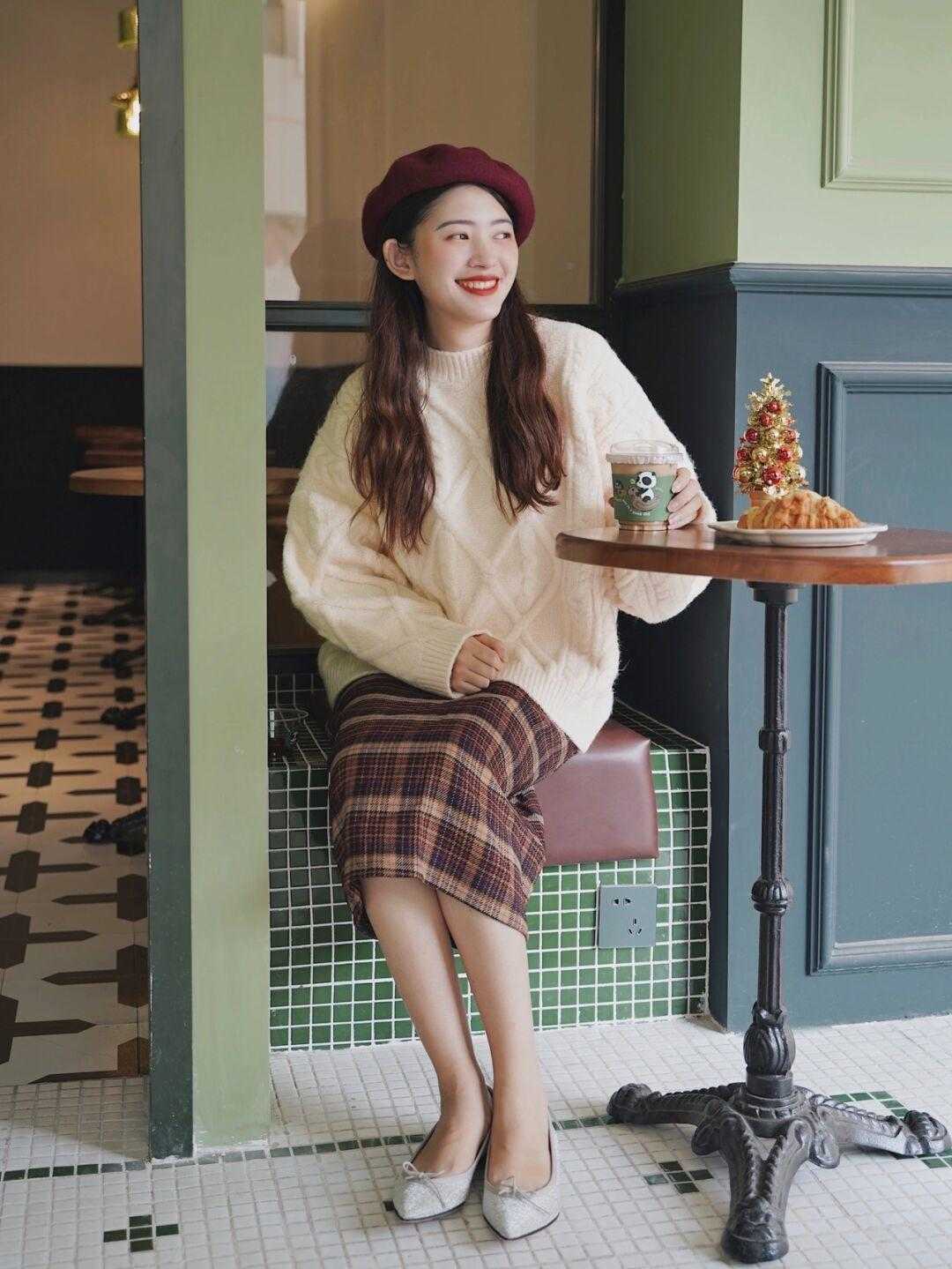 裙装|今年冬季流行“露腿”,显瘦显高还时髦,这才是女孩子该有的打扮!