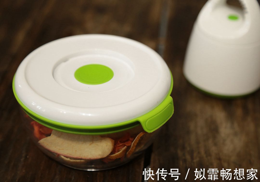 胡萝卜别总炖煮烧，教你一个新做法，挑食的“熊孩子”吃得笑哈哈