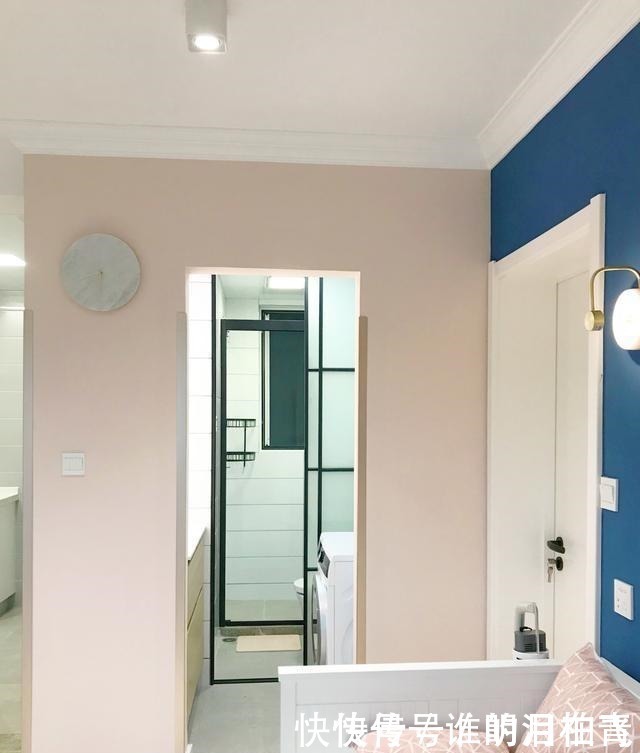 墙面|看腻了北欧风，43㎡一居室靠超美配色做到了优雅高级！