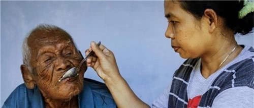 遗忘|被死神遗忘的人,活了146岁,看着子孙离他而去,最终选择自尽