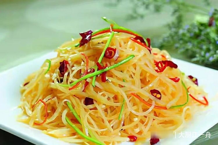 才知道，炒土豆丝的做法有这么多诀窍，怪不得饭店做的那么好吃