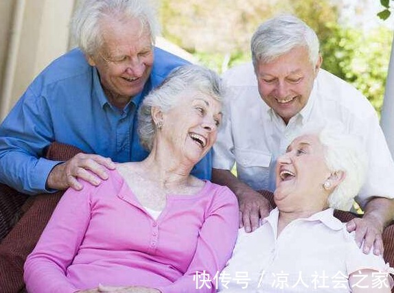 营养师|家里老年人经常失眠？营养师：这5种食物营养健康，可缓解失眠