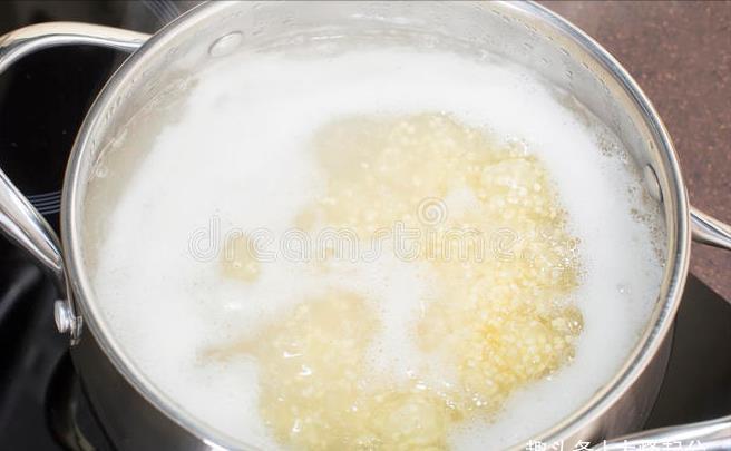 小米|夏天多吃小米,煮小米粥,不要直接下锅,多加2步,米油多又香浓