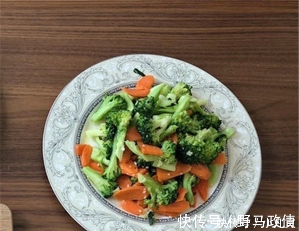 周末|周末老婆做的饭菜，中西合璧，味道真不错，你会做吗