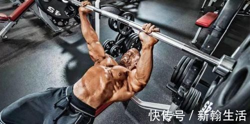 肘关节|练胸效果差,你胳膊伸太直了练卧推和俯卧撑时,这些错误不要犯