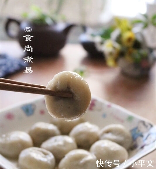 此款糯米小吃,软软糯糯香甜可口,嚼起来会弹牙,做法超简单