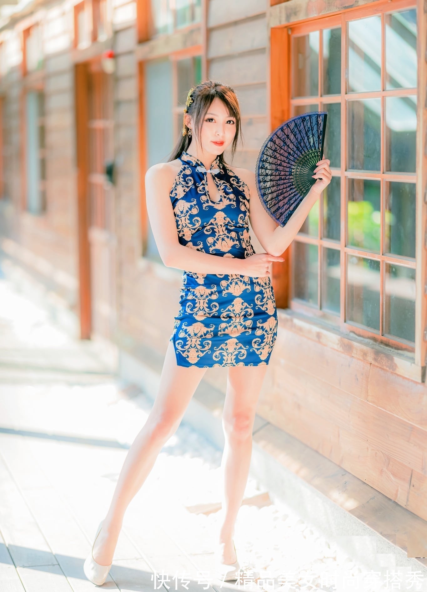 气质|温柔大气中的风韵——印花新式旗袍配白色高跟鞋,气质满满