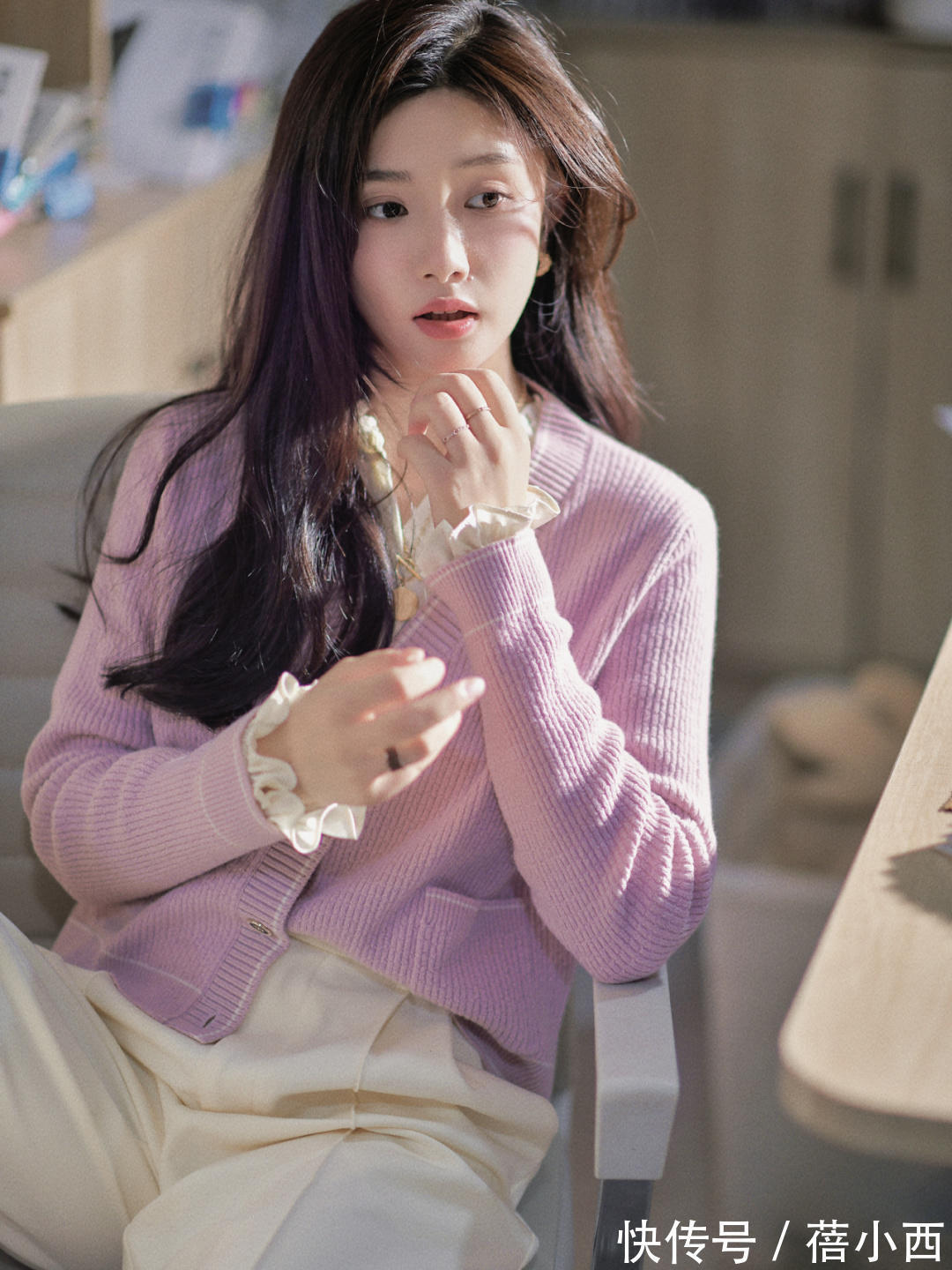 针织开衫|真正的时髦精,入秋第1件外套首选“针织衫”,百搭洋气又高级