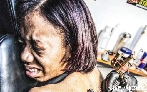 公认3大纹身时“最不怕疼”的部位,小臂垫底,第一让你想不到