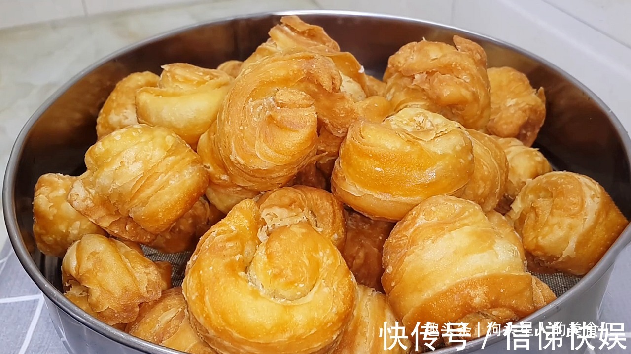 油酥|家常零食做法,一口一个,比面包还好吃,太香了