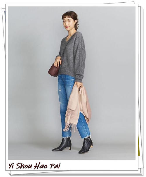 简单经典,休闲时尚!牛仔裤+针织衫的20种流行轻熟搭配示例