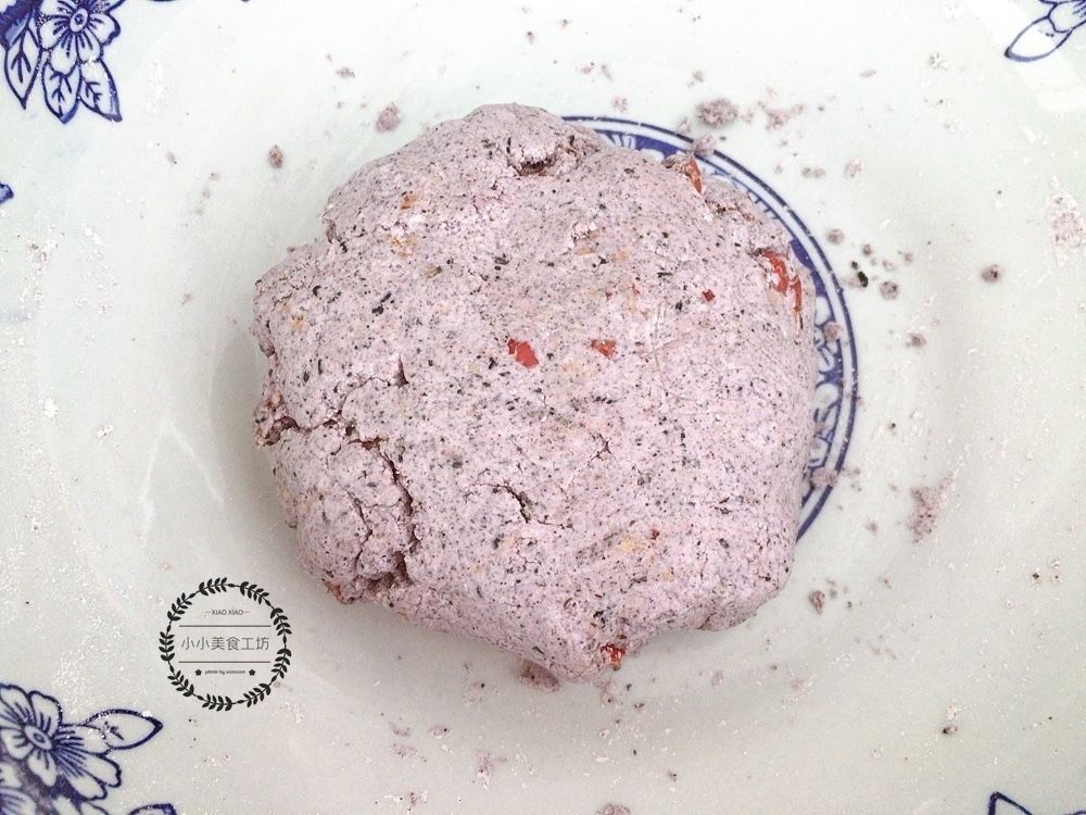 婆婆坚持每天吃点它,脸色红润,头发乌黑,朋友夸:难怪显年轻