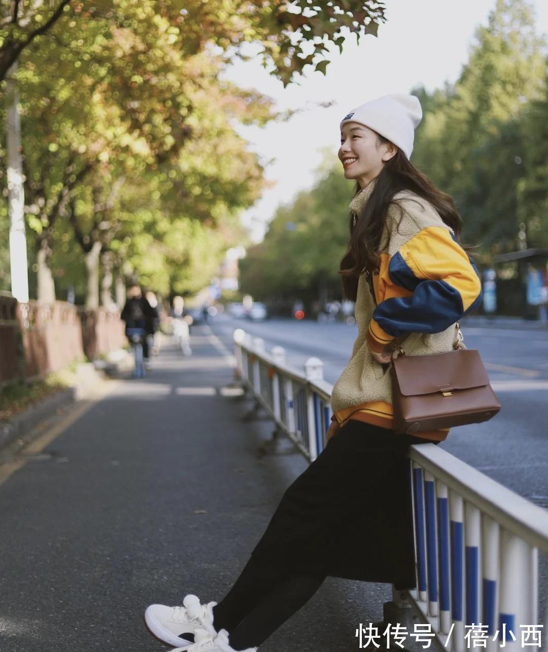 五分裤|冬季赶时髦就穿“羊羔毛外套”,温暖又时髦,配裤子、裙子都好看