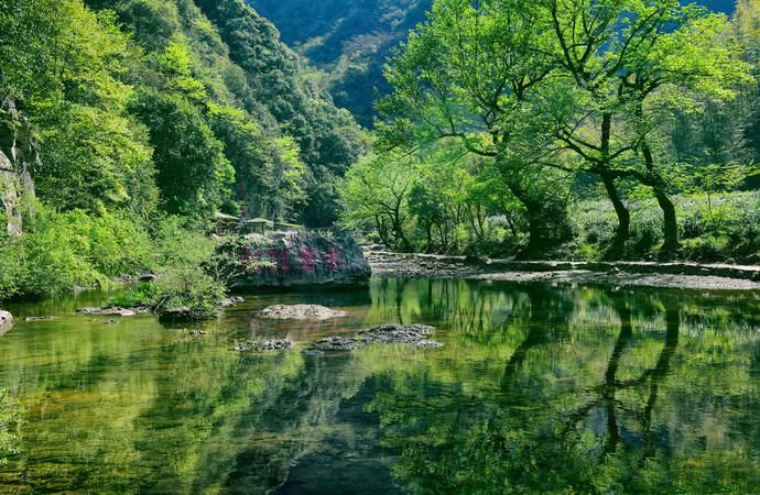 板桥村|元旦出行计划自驾江南天路，藏在烟雨青山里的神秘天路