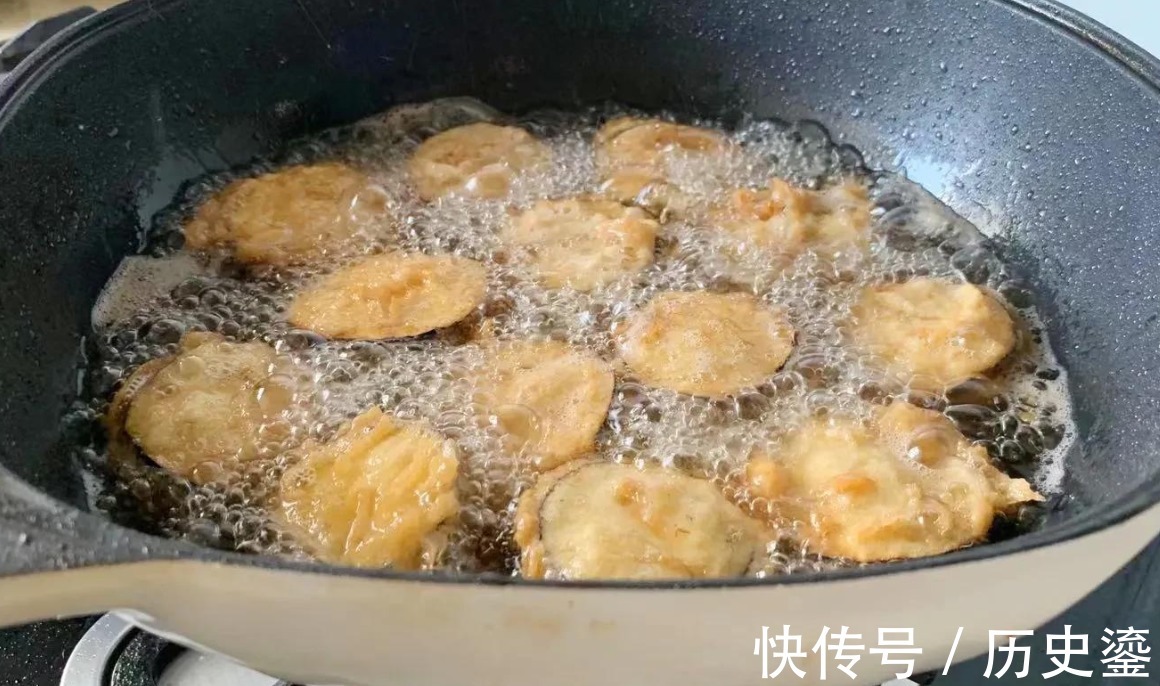 炸茄盒,面糊不能用水调,教你饭店秘制做法,外酥里嫩一咬掉渣