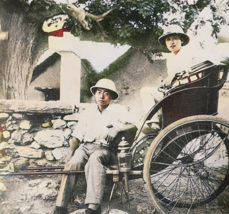 林徽因的罕见彩照:第一张眼前一亮,仿如一场视觉盛宴!