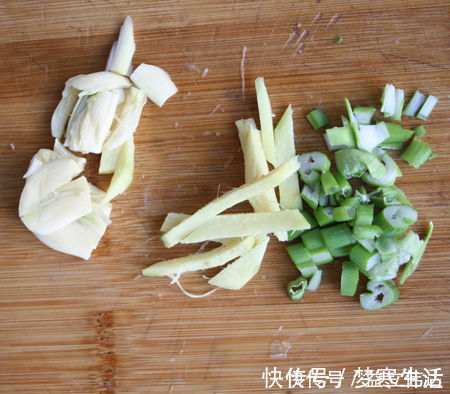 年纪|上了年纪之后,建议女性多吃这菜,营养不比牛奶差,常吃身体棒