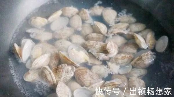 泥沙|泡花蛤时,多加一步,泥沙吐得干干净净,肉质紧缩无腥味!