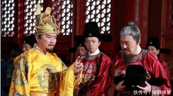 a56|朱元璋登基时吟诗一首,前两句哄堂大笑,念完后两句满朝鸦雀无声