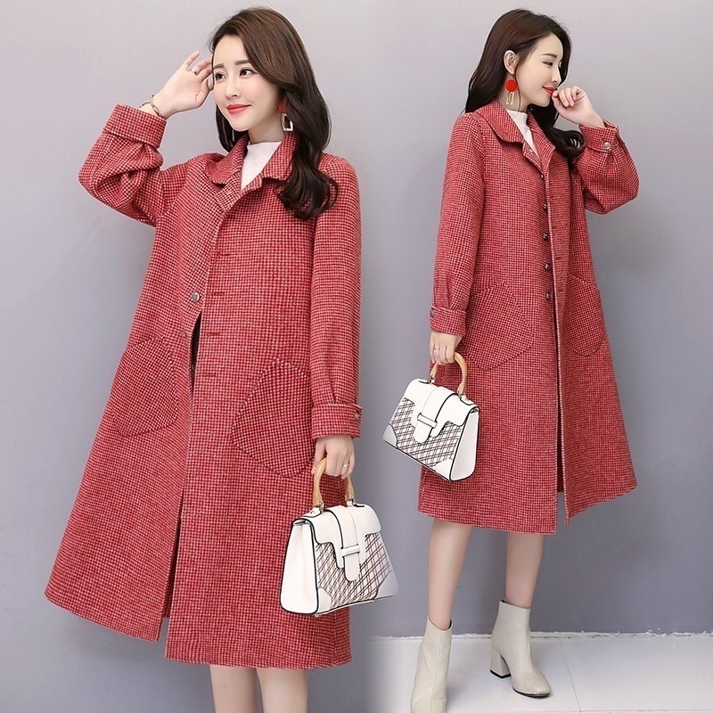 大气 建议大家大衣不要配黑裤子!瞧她那样穿,美得让人猜不出年龄