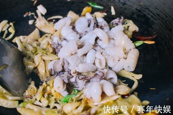 高蛋白|粤式酸菜鱿鱼，低脂肪，高蛋白，香辣下饭真好吃