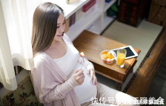 苗条|“最苗条”产妇火了,在病房跳舞催生,网友:这身材确定怀孕了?