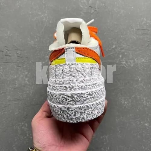 比灰绿更好看！白橙 sacai x Nike 实物曝光，下月发售！