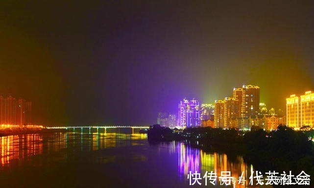 岁月如歌|赏美图对对联:上联:岁月如歌,静谧祥和,求下联