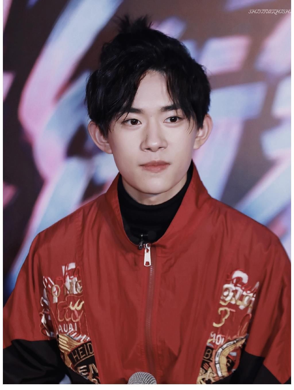 易烊千玺会去《朋听2》飞行？网友辟谣并揭露千玺退出真实原因