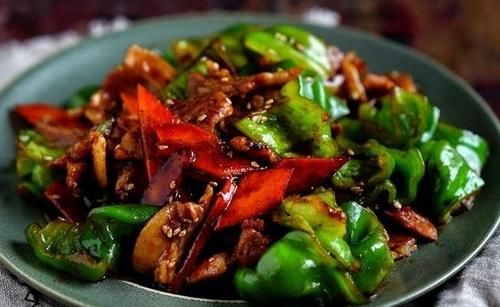  香喷喷、鲜辣辣的特色下饭菜，每次亲朋小聚的餐桌必备，抢到舔盆！