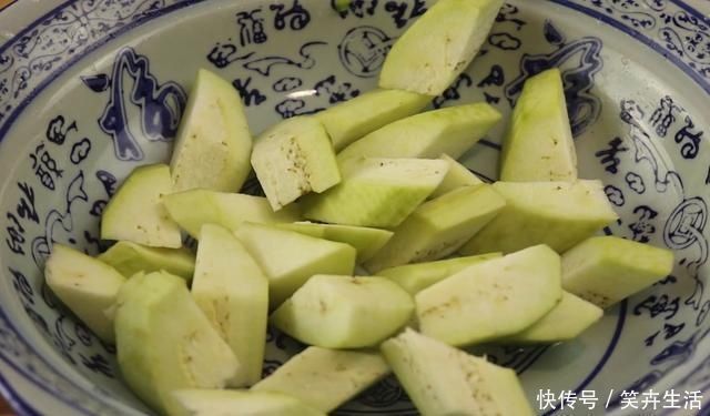 水淀粉|茄子超好吃做法,很多人吃过不会做,大厨教你,比红烧肉还香