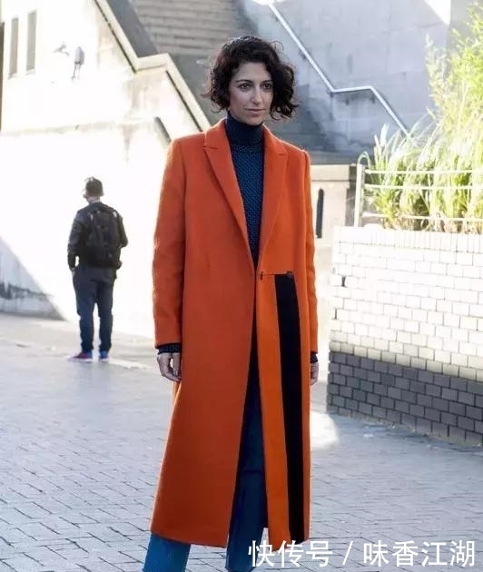 今年最火高领毛衣+大衣，才是秋冬绝配！