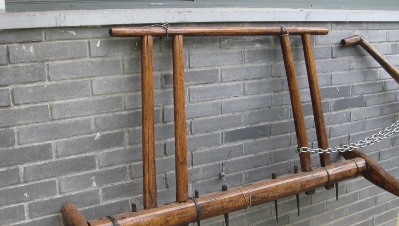 曲辕犁@古代闹饥荒时,为何百姓放着河里的鱼虾不抓,反而吃草根啃树皮?