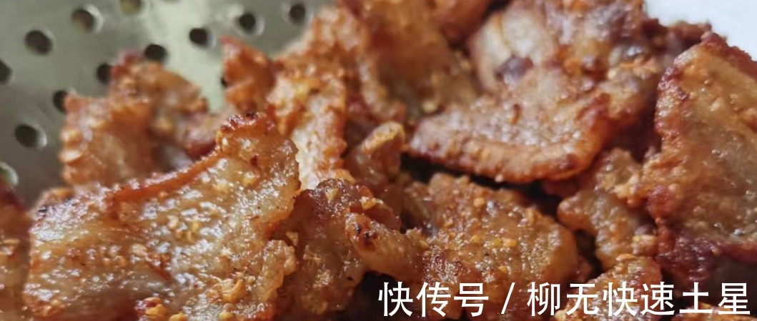 五花肉片|无法超越的五花肉下酒菜,香而不腻,做法简单,一口一块真过瘾!