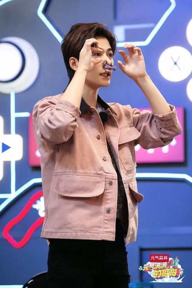 元气 第一次见一档综艺40分钟无嘉宾镜头,《元气满满的哥哥》真的绝了