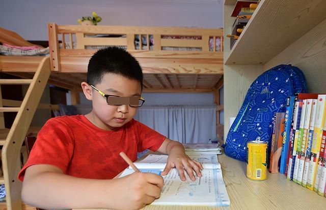 学霸|“玩也能当学霸”的孩子,大多都有这4个特征,看看你家娃占几条