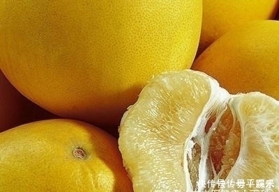 提个醒吃了柚子一小时内,切忌再碰此物,吃了就是自找难受