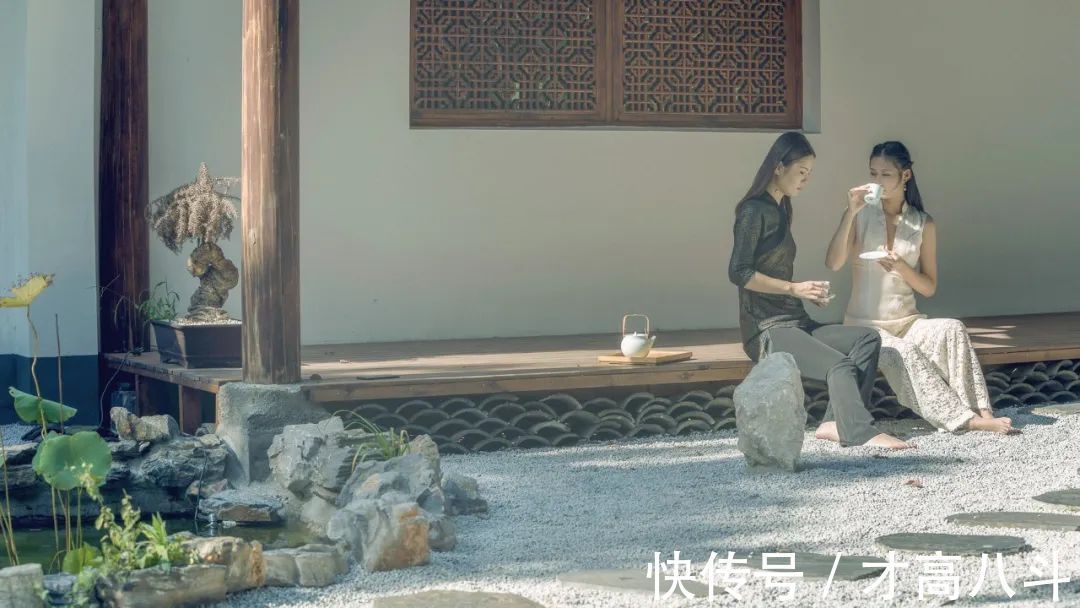 李清照$12首唯美宋词,最后一句是神来之笔,惊艳千年!