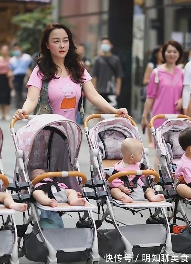 孩子|小两口带6个娃逛街场面壮观,回头率超级高,网友太霸道了