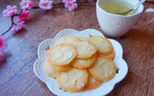 在家自制瓦片酥,咬一口酥掉渣,吃了还想吃