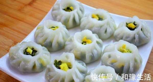 做包子不要再用面粉啦，如此做，包子晶莹剔透，出锅连吃5个