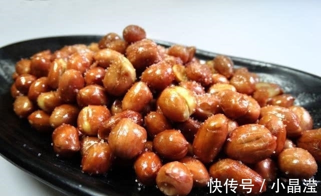 花生米|大厨透露, 花生米先处理一下再炸, 又香又脆还不会糊, 新手也行