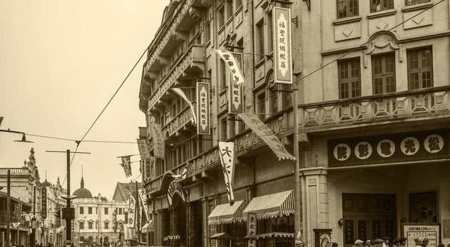 车牌号|他的奔驰车牌号“4444”,曾一夜间输掉100套房,最后结局如何?